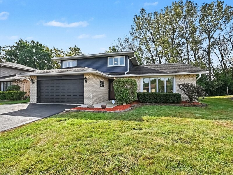 8533 W Sun Valley Drive Palos Hills IL 60465