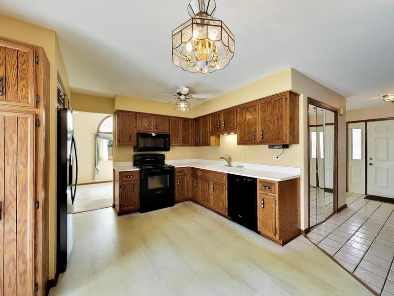 19255 Bernadine Street Lansing IL 60438