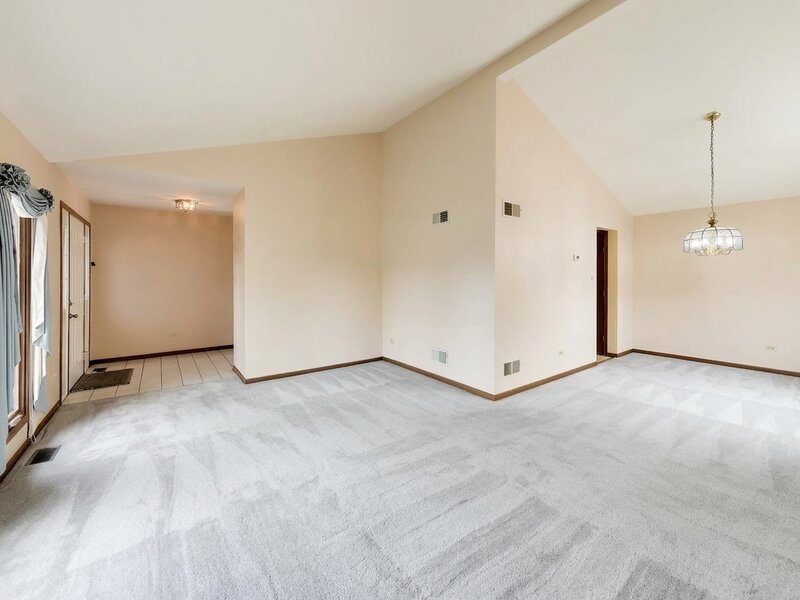 19255 Bernadine Street Lansing IL 60438