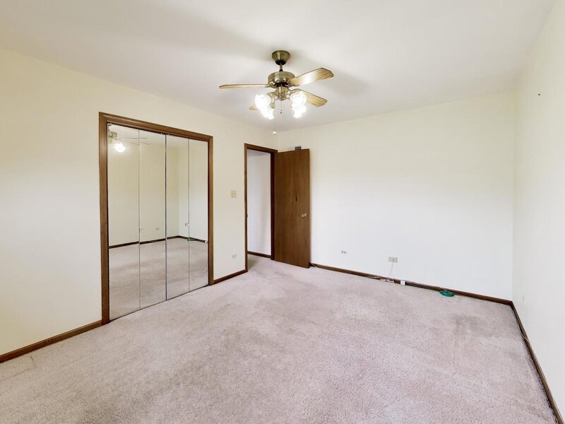 19255 Bernadine Street Lansing IL 60438