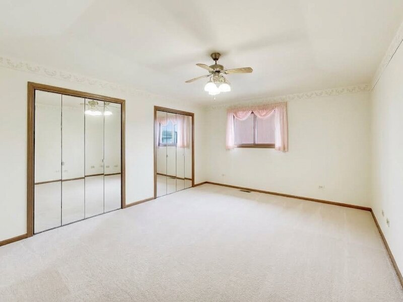 19255 Bernadine Street Lansing IL 60438