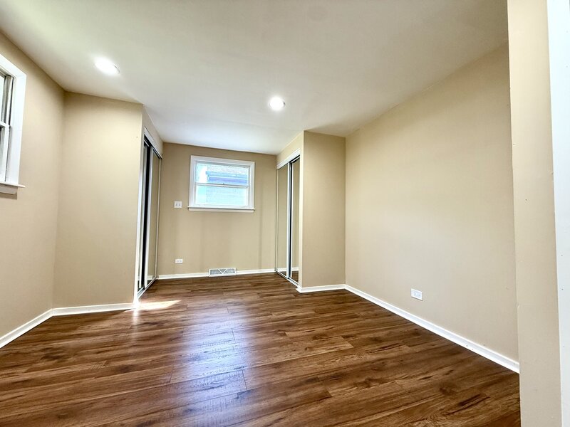 16420 Paulina Street Markham IL 60428