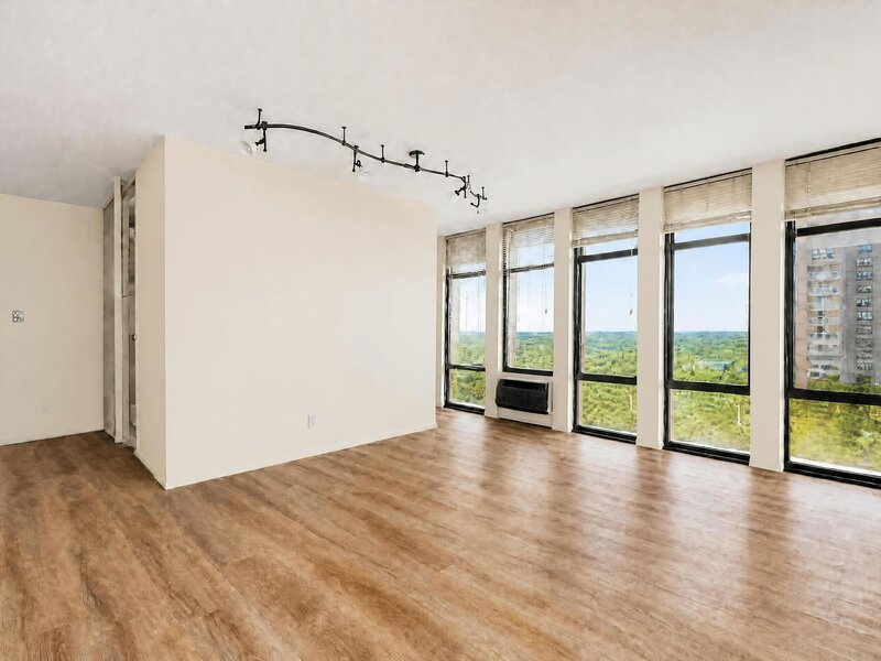 6700 S South Shore Drive Chicago IL 60649