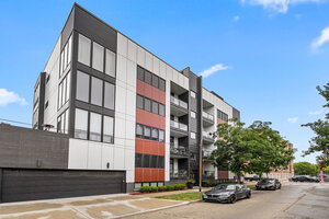 Photo of 1300 N Claremont Avenue Chicago IL 60622 Unit 1E