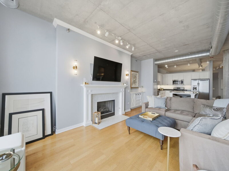720 N Larrabee Street Chicago IL 60654