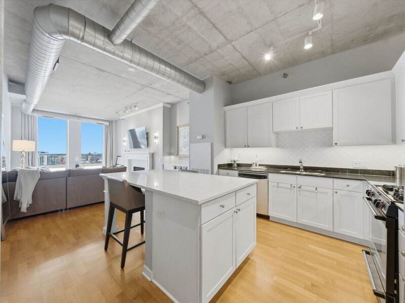 720 N Larrabee Street Chicago IL 60654