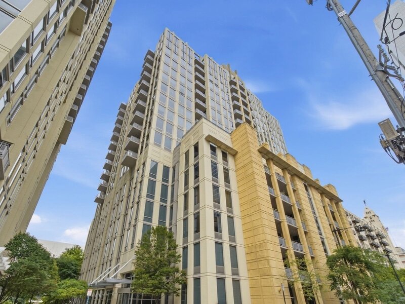 720 N Larrabee Street Chicago IL 60654