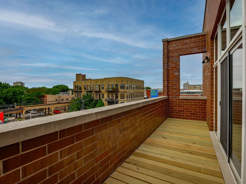 1395 N Milwaukee Avenue Chicago IL 60622