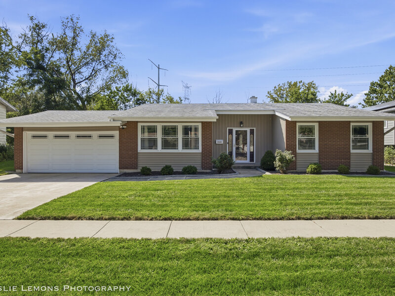 6020 Tyler Drive Woodridge IL 60517