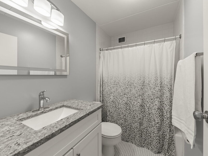 2005 S Finley Road Lombard IL 60148