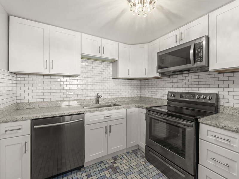 2005 S Finley Road Lombard IL 60148