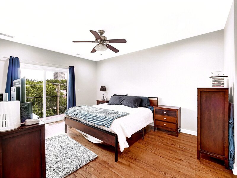 3541 S Prairie Avenue Chicago IL 60653