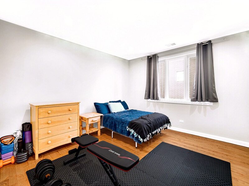 3541 S Prairie Avenue Chicago IL 60653