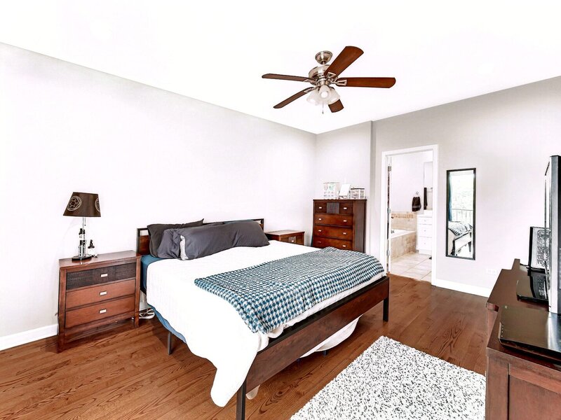 3541 S Prairie Avenue Chicago IL 60653