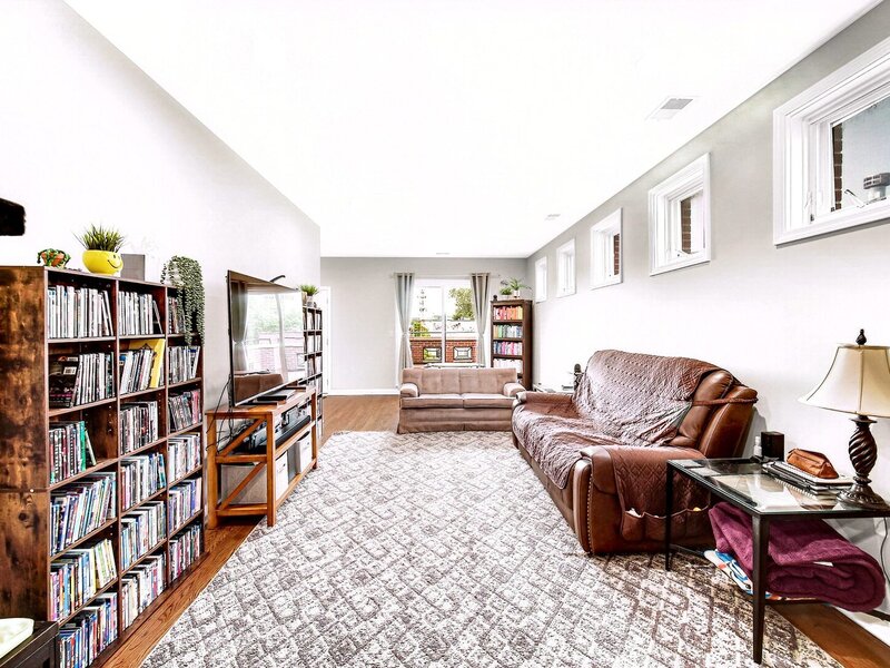 3541 S Prairie Avenue Chicago IL 60653