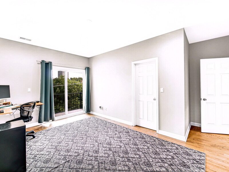 3541 S Prairie Avenue Chicago IL 60653
