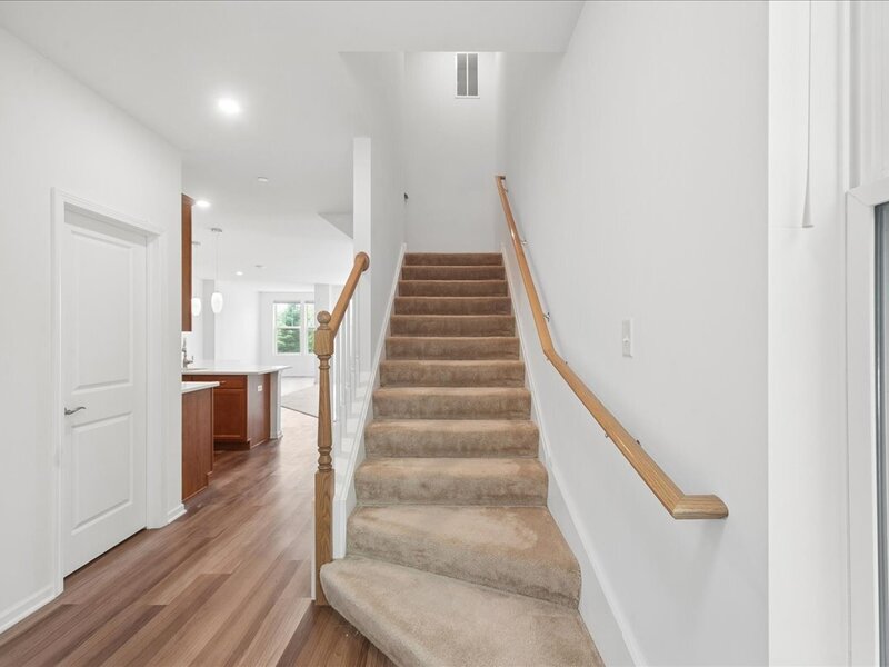 162 Waverly Court Bloomingdale IL 60108
