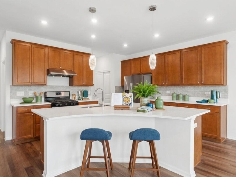 162 Waverly Court Bloomingdale IL 60108