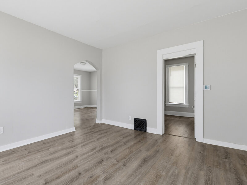 2214 W 2nd Street Davenport IA 52802