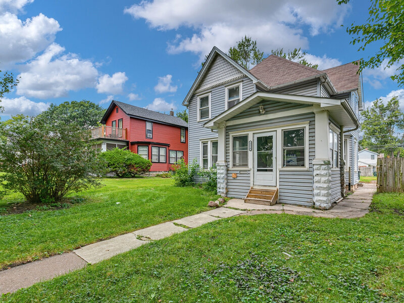 2214 W 2nd Street Davenport IA 52802