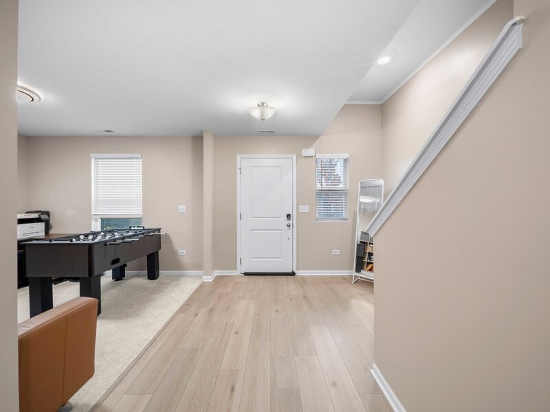 1125 Dock Street Des Plaines IL 60018