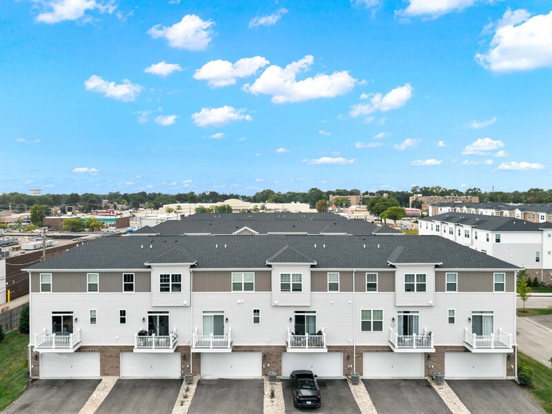 1125 Dock Street Des Plaines IL 60018