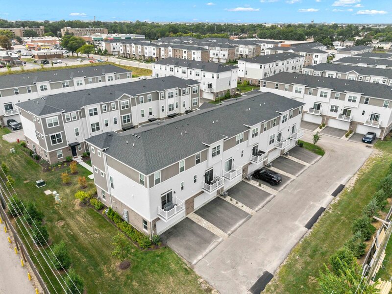 1125 Dock Street Des Plaines IL 60018