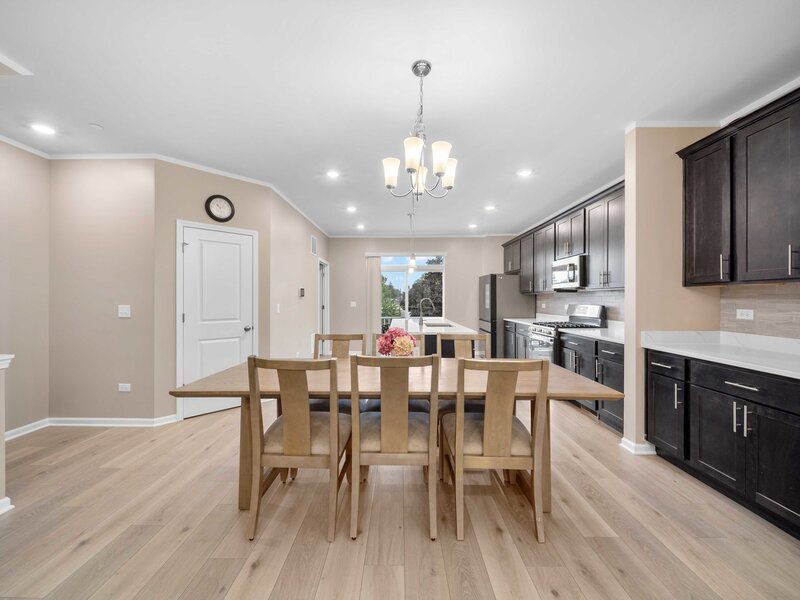 1125 Dock Street Des Plaines IL 60018
