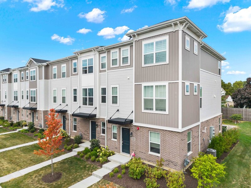 1125 Dock Street Des Plaines IL 60018