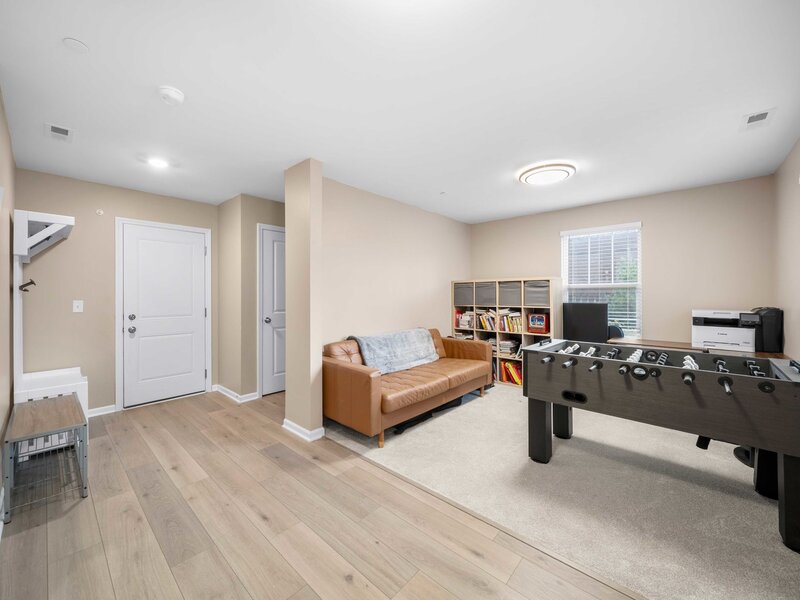 1125 Dock Street Des Plaines IL 60018