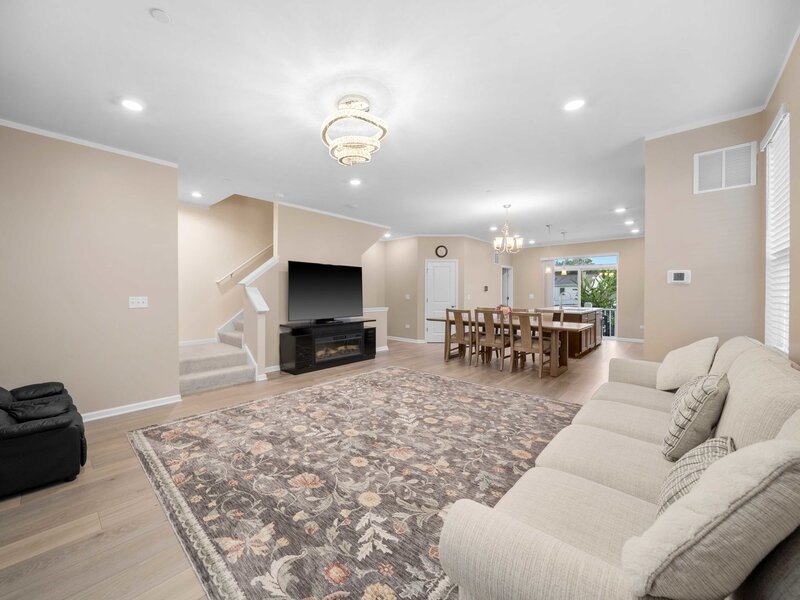 1125 Dock Street Des Plaines IL 60018