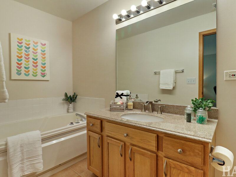 567 Shakespeare Drive Grayslake IL 60030