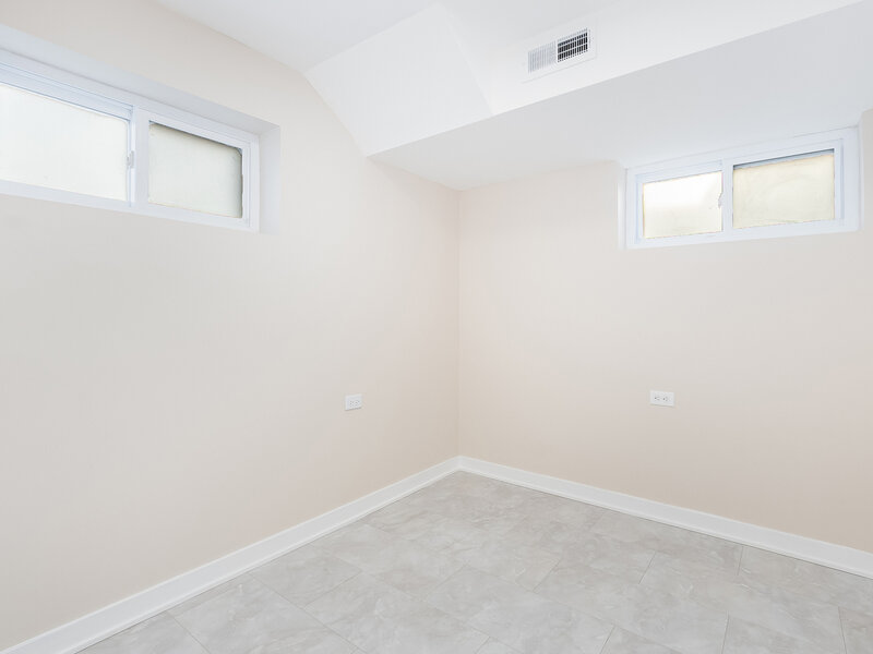 6117 W 80th Street Burbank IL 60459