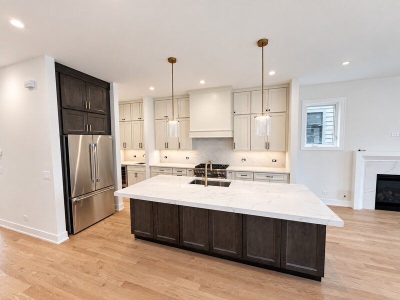 6732 N Oxford Avenue Chicago IL 60631