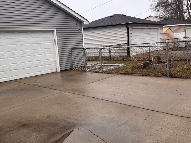 3002 Gilead Avenue Zion IL 60099