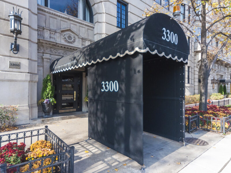 3300 N Lake Shore Drive Chicago IL 60657