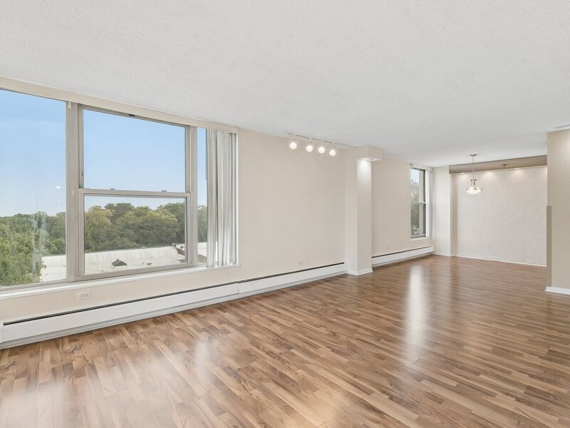5401 S Hyde Park Boulevard Chicago IL 60615