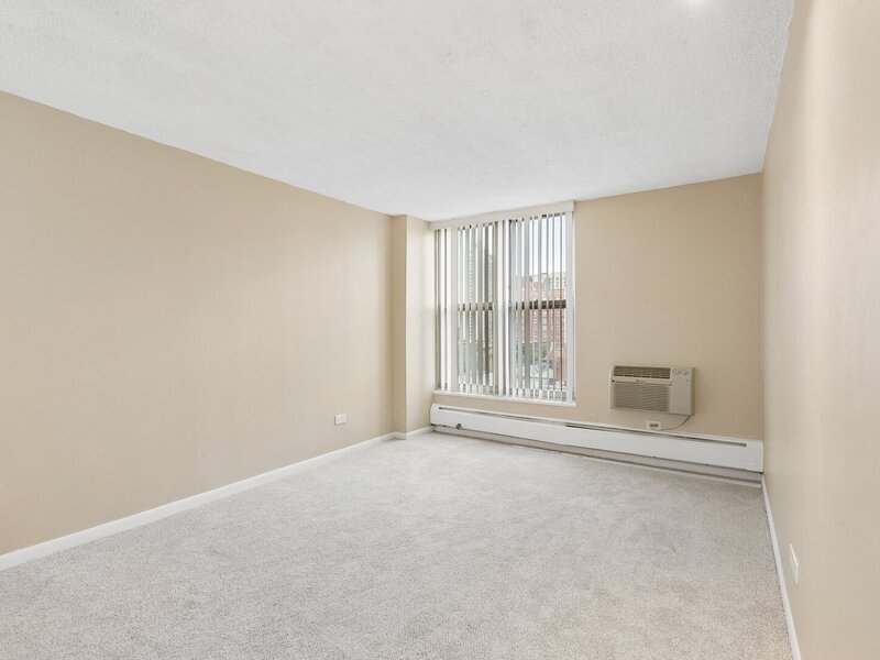5401 S Hyde Park Boulevard Chicago IL 60615