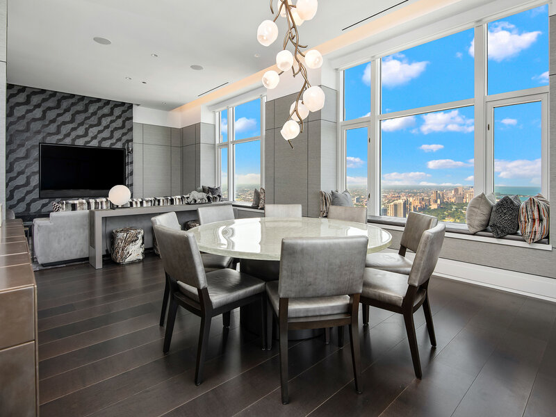 132 E Delaware Place Chicago IL 60611