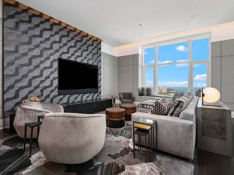 132 E Delaware Place Chicago IL 60611