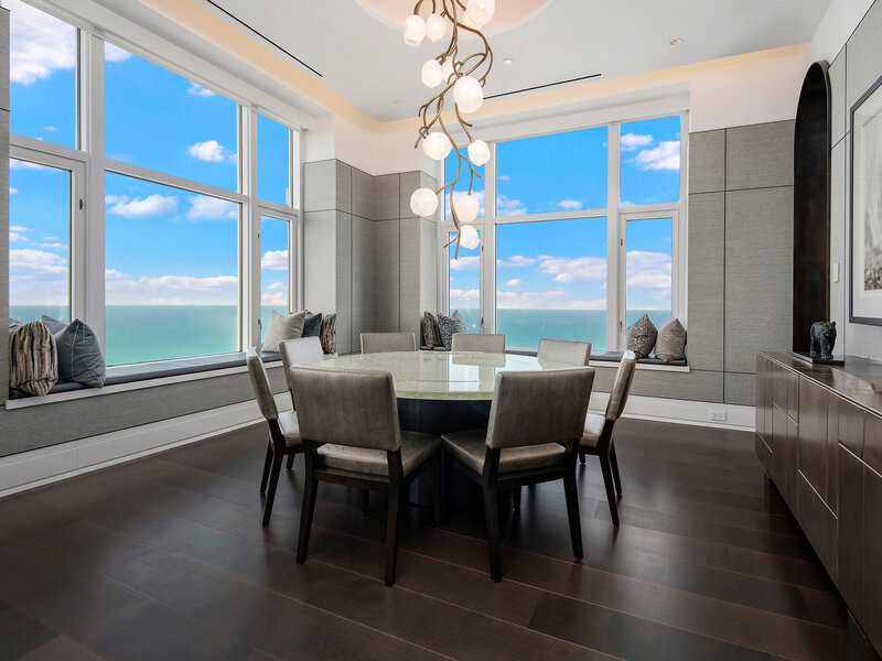 132 E Delaware Place Chicago IL 60611
