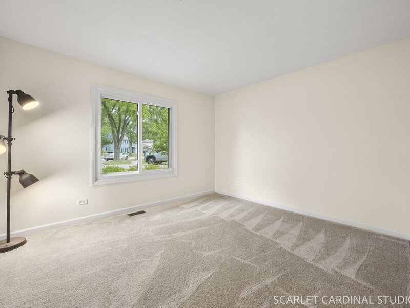 30 Leominster Court Warrenville IL 60555