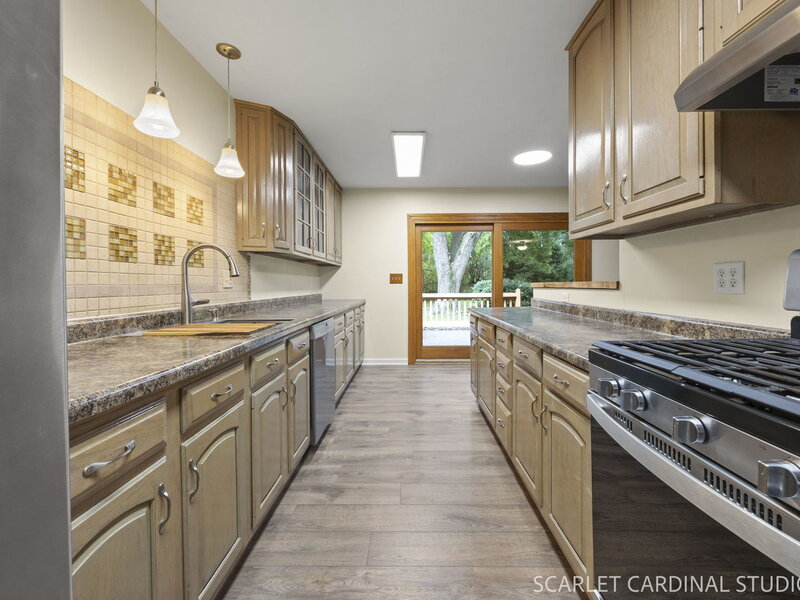 30 Leominster Court Warrenville IL 60555