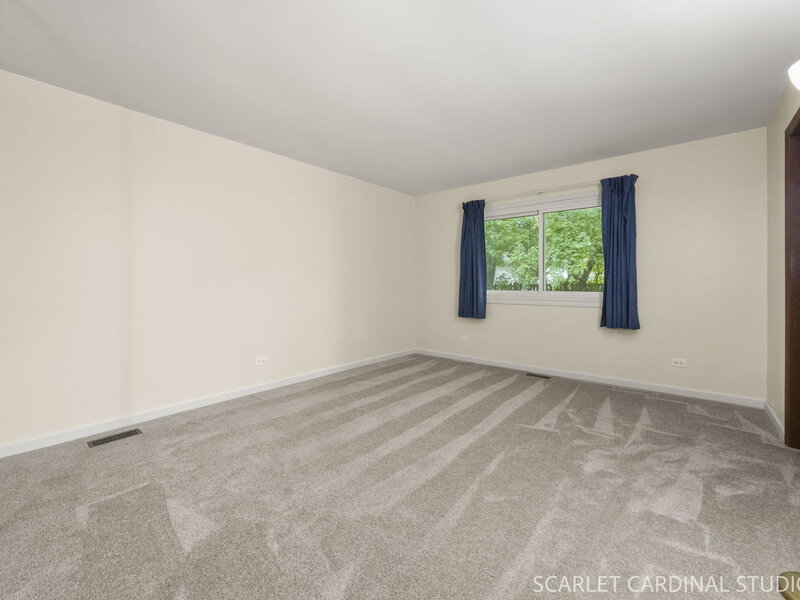 30 Leominster Court Warrenville IL 60555