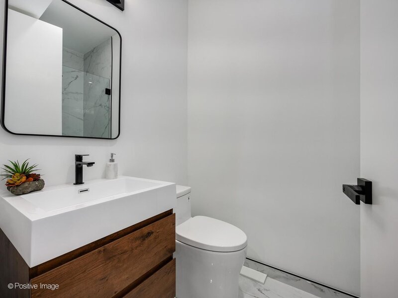 2847 N Damen Avenue Chicago IL 60618