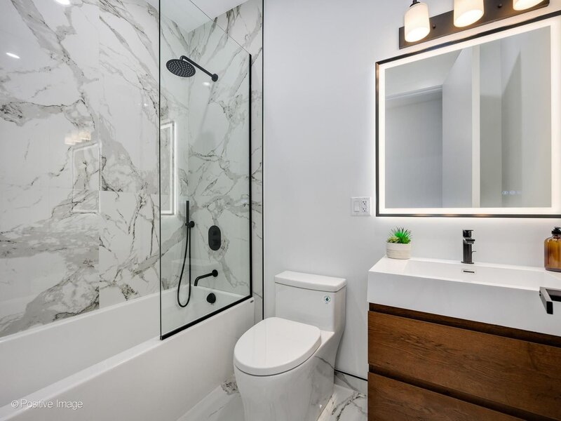 2847 N Damen Avenue Chicago IL 60618