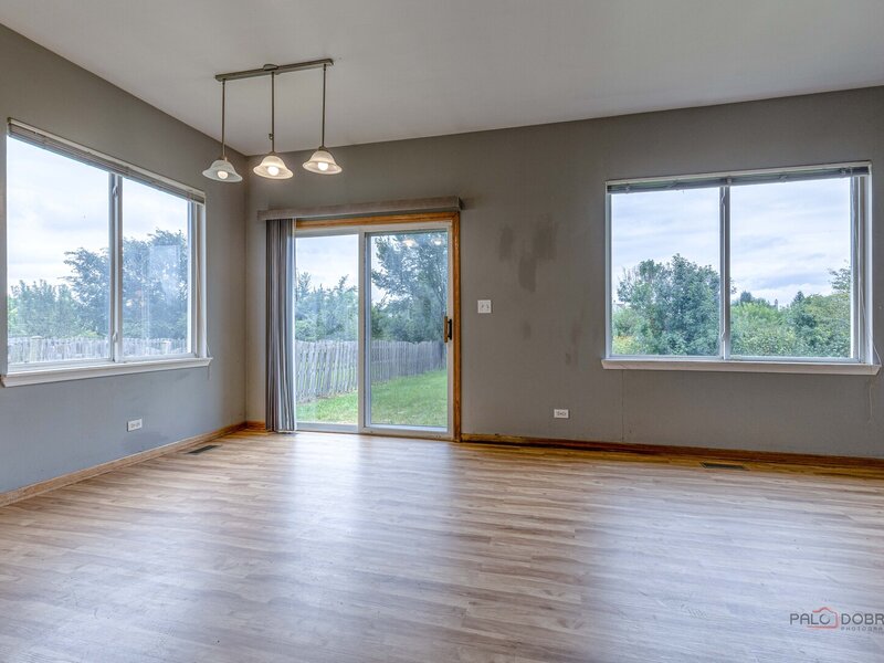357 W Waterbury Drive Round Lake IL 60073