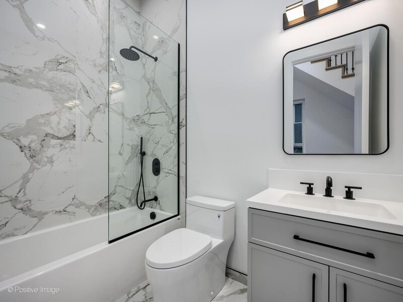 2847 N Damen Avenue Chicago IL 60618