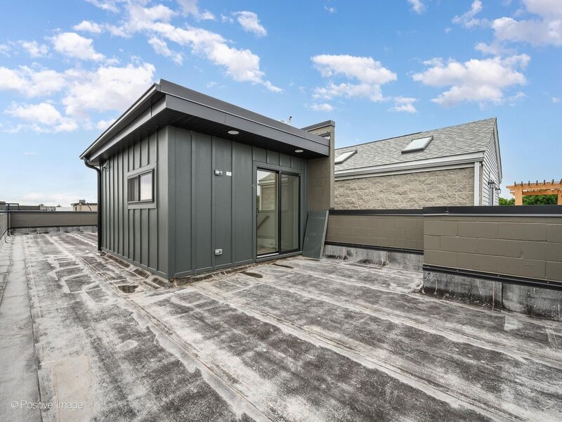 2847 N Damen Avenue Chicago IL 60618