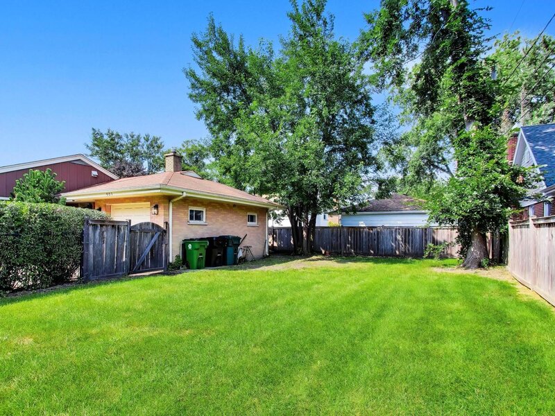 901 Park Plaine Avenue Park Ridge IL 60068